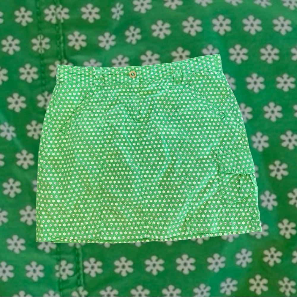 Lands' End Green Daisy Print Skort